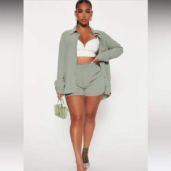 Fashion Nova Casual Brunch Short Shirt Set Light Green Size 1X 2 Pieces NWT - Picture 2 of 15